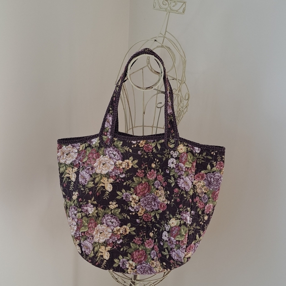 Handmade Handbags - Vintage 90s Handmade Floral Cottagecore Quilted Tote Bag.